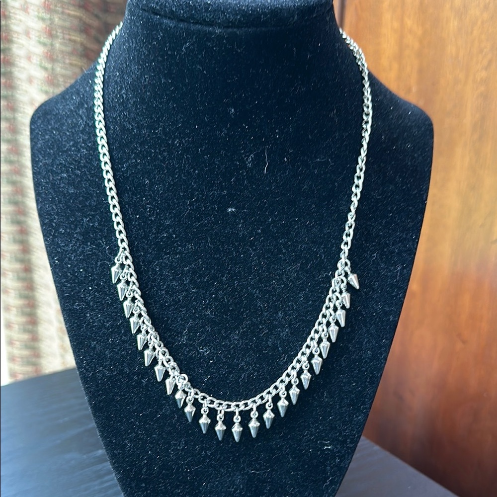 Cookie Lee Silver Tone Necklace with Trendy Triangle Accents